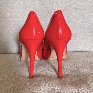 Jessica Simpson heels